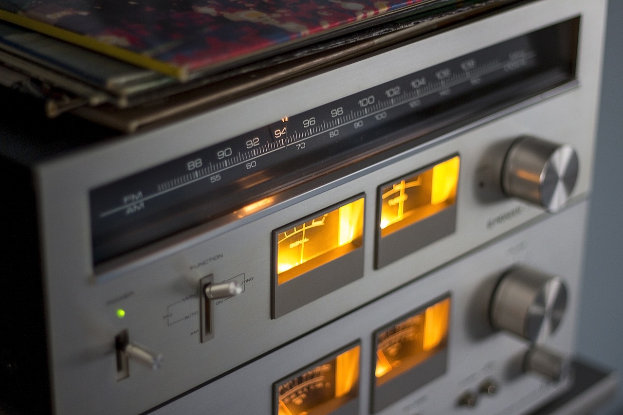 Digital or Analog – Which Receiver is Better?